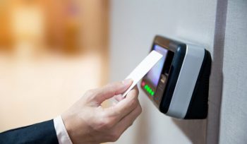 Ψηφιακή Κάρτα Εργασίας Σε Βιομηχανίες & Λιανεμπόριο