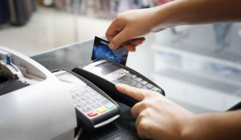 Ηλεκτρονικές Αποδείξεις: Ποιοι Φορολογούμενοι Απειλούνται Με Έξτρα Φόρο 22%